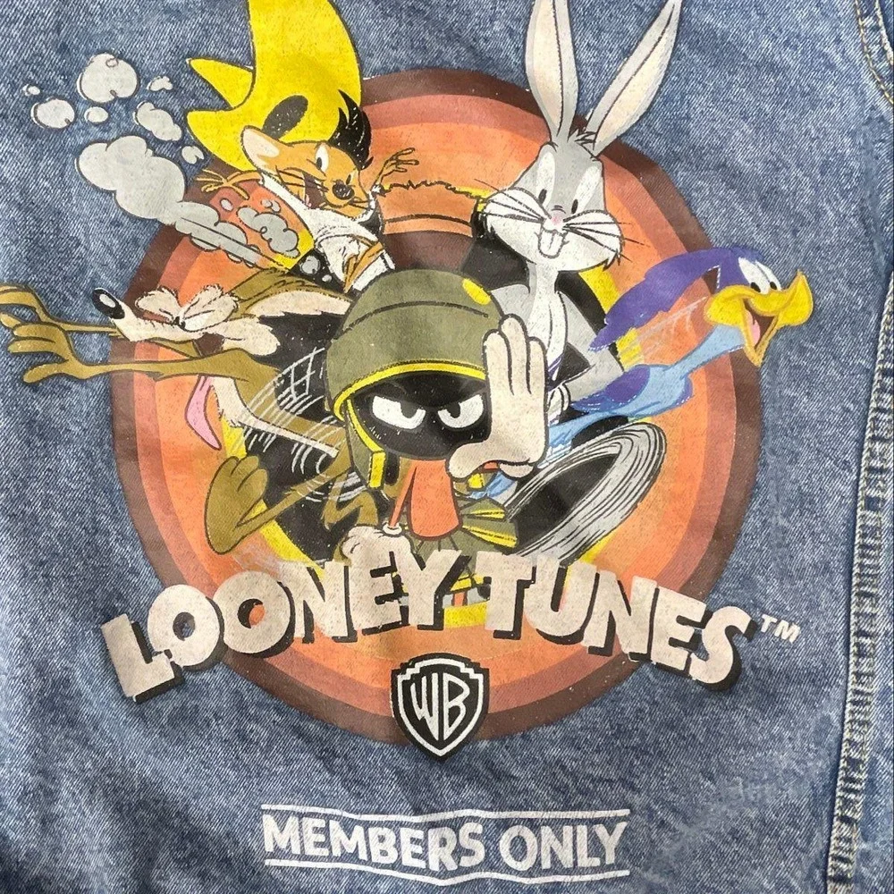 Members Only Looney Tunes Denim Jacket Acid Wash Blue Bugs Bunny Marvin Small - Picture 3 of 6